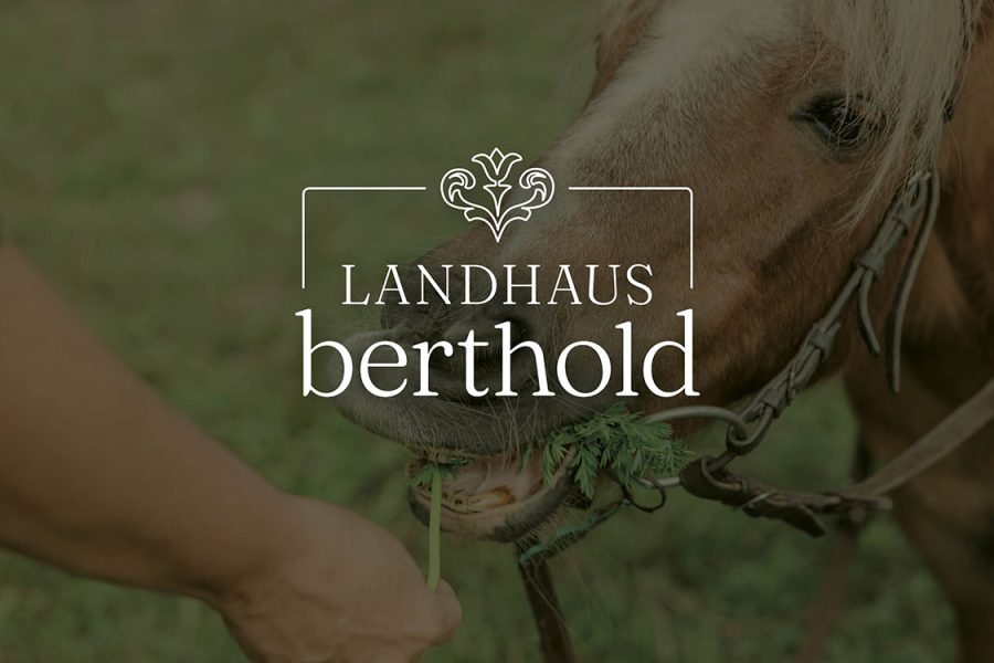 Referenzprojekt des Grafikatelier Montafon als Mockup Logo für Landhaus Berthold Schruns, Urlaub am Bauernhof